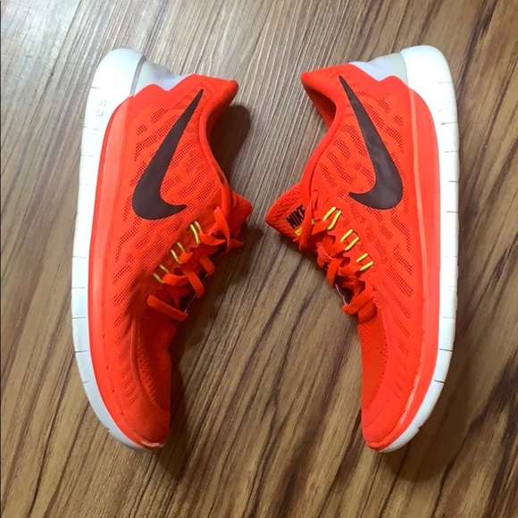 Nike Free 5.0 Women Sneakers - Picture 2 of 9